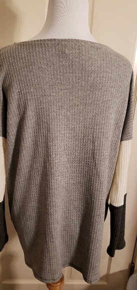 🎊HP!🎉 ONE SMALL LEFT Colorblock Waffle Knit Top - Picture 6 of 6
